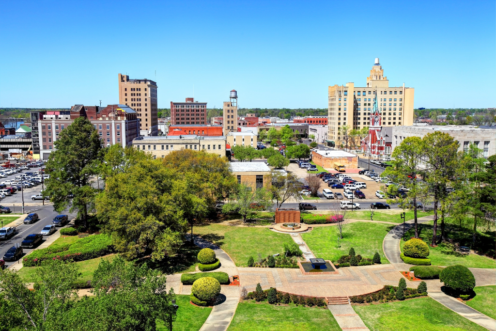 Embrace the cultural tapestry of Louisiana with its rich history and vibrant lifestyle.